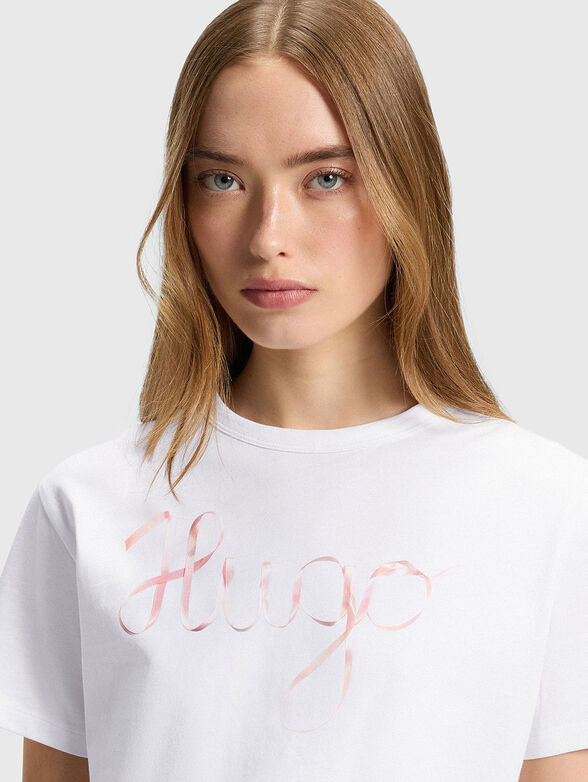 T-shirt with oval neckline - 4