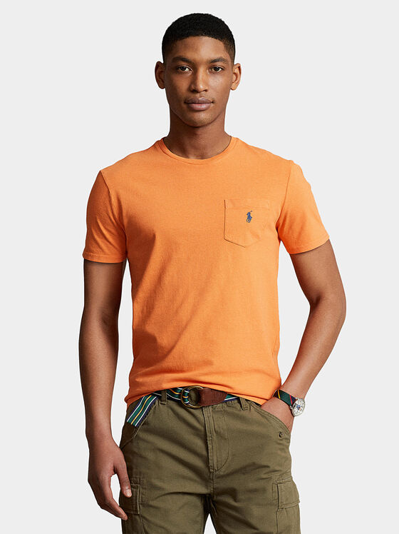 Тениска в оранжев цвят с джоб - 1