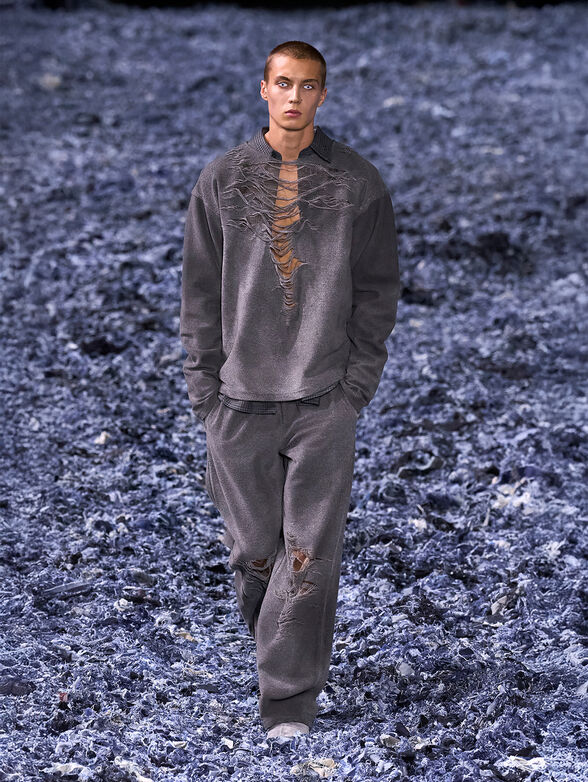 P-PERCY sports trousers with accent rips - 0