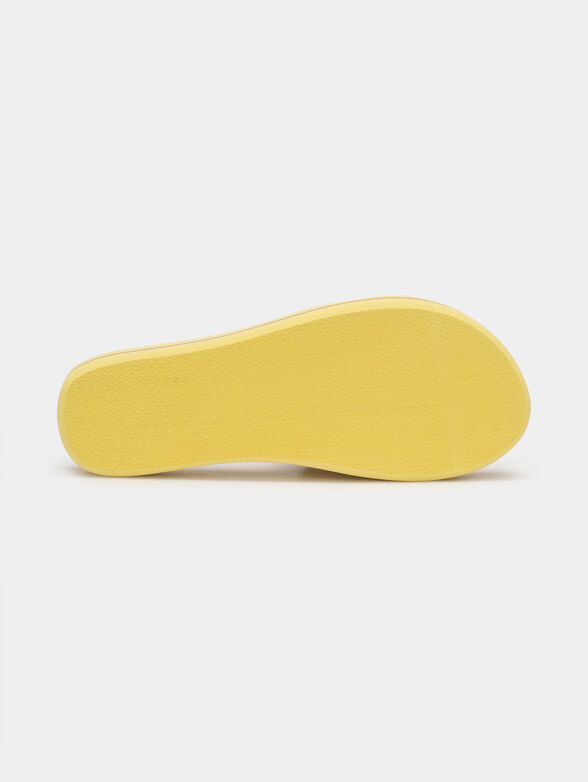 Yellow slides with monogram logo print - 5