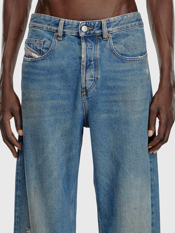 2001 D-MACRO jeans with wide legs - 3