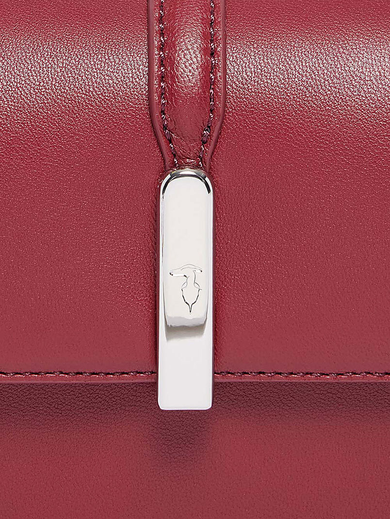 Small leather bag with silver details - 3