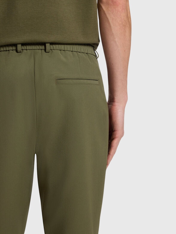 Trousers with an elastic waistband - 2