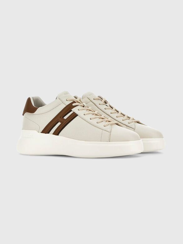Leather sneakers with a logo detail - 2