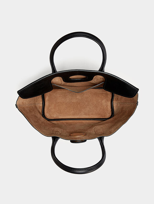 Small leather bag with accent clasp - 4