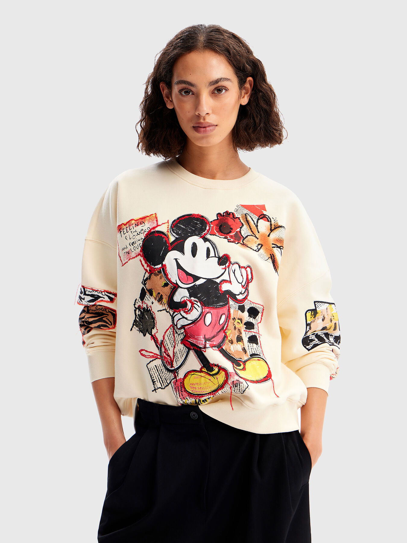 トップス Desigual Sweat-Shirt MickeyMouse 2023AW Sweatshirt with print and embroidery brand DESIGUAL