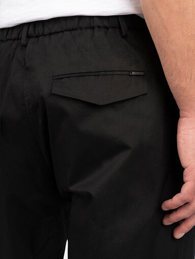 Black shorts with metal detail - 4