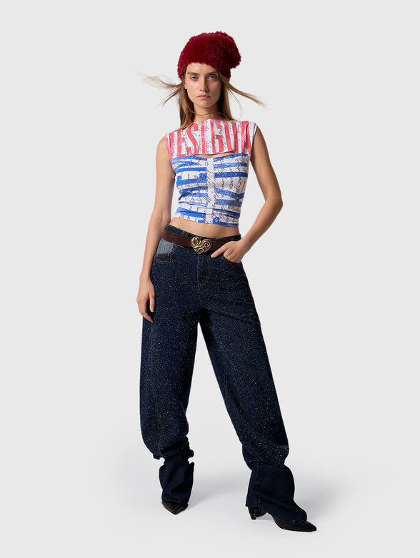 Textured jeans with contrasting pockets - 1