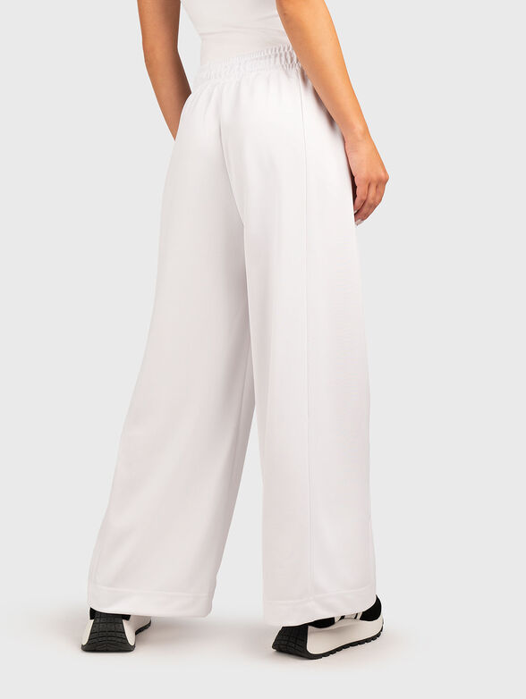 Sports trousers with accent trim - 2