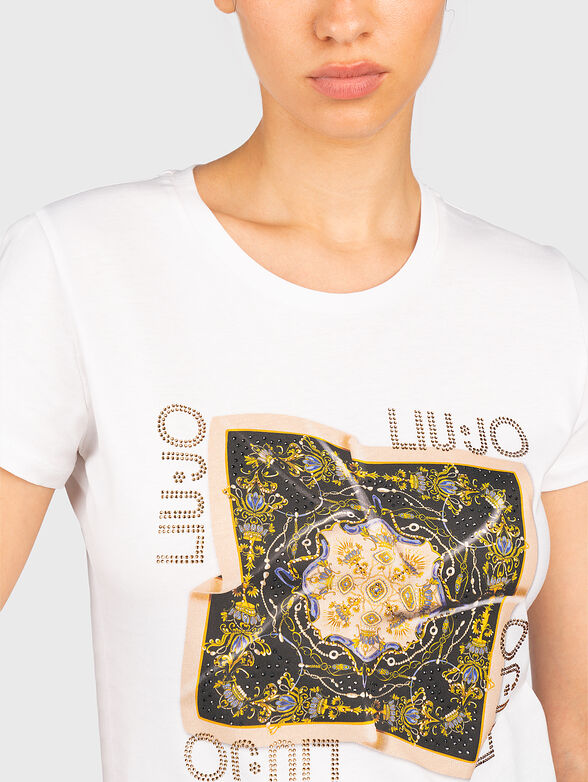 Black t-shirt with animal print  - 4