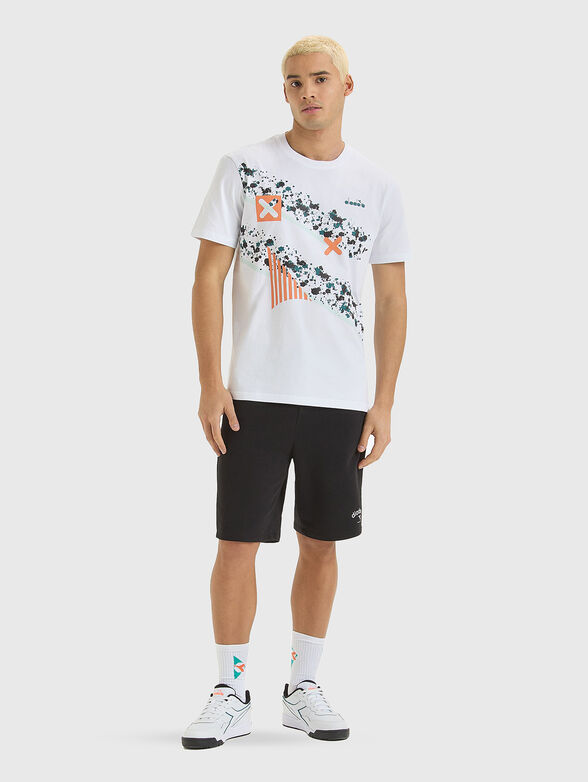 White T-shirt with contrasting print - 2