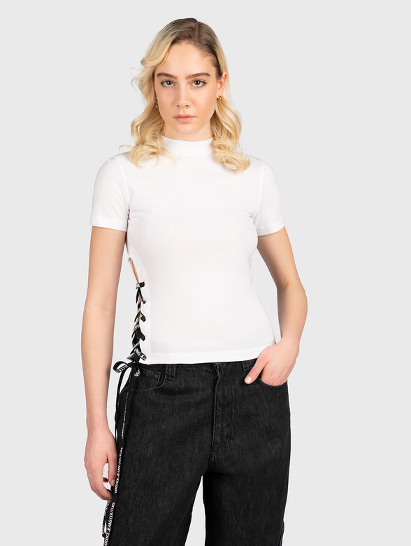 White T-shirt with accent laces - 1