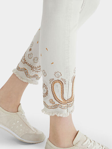 Skinny jeans with embroidery - 3