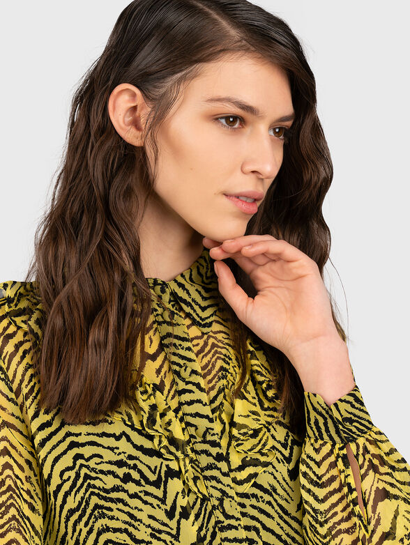 Yellow shirt with animal print - 4