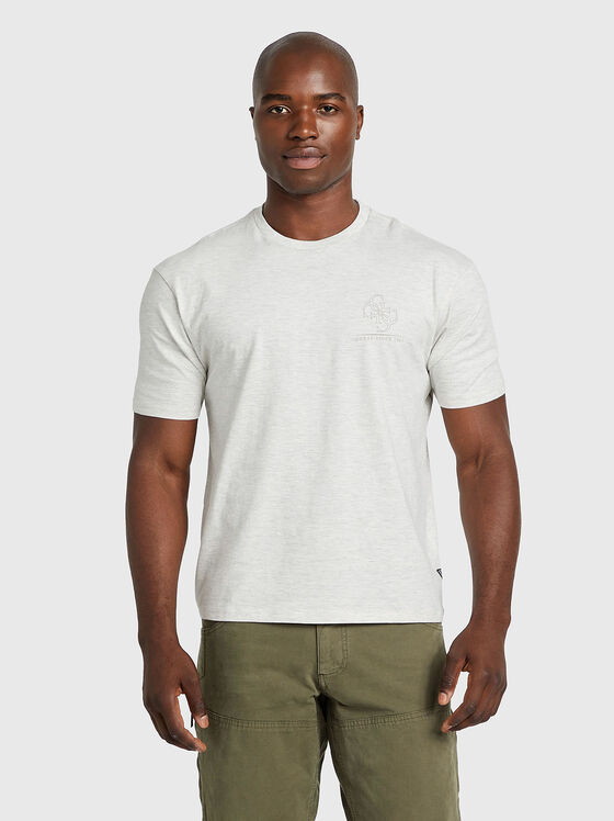 Тениска с акцентен принт на гръб - 1