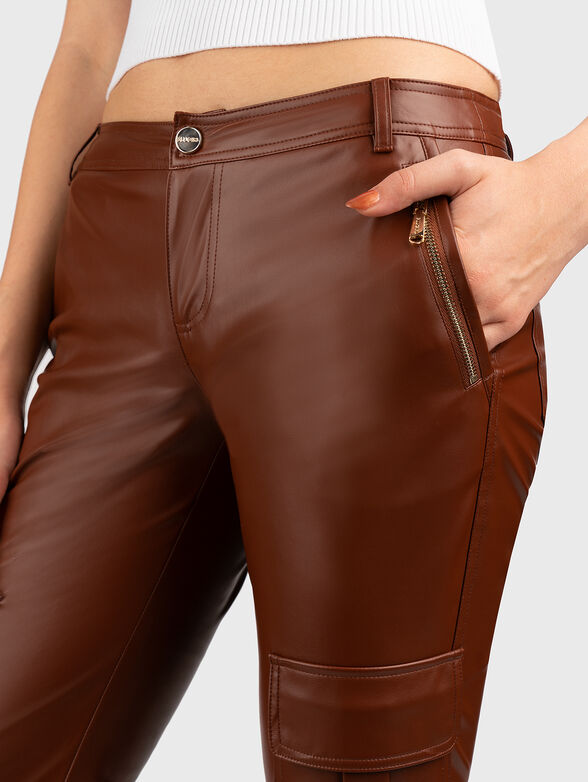 Cargo trousers with flared legs - 3