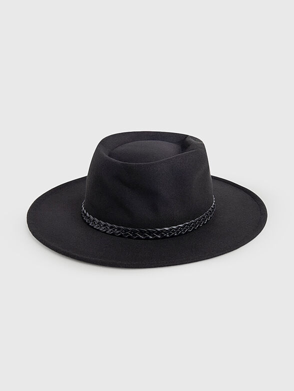 TATIANNE black hat with detail - 2