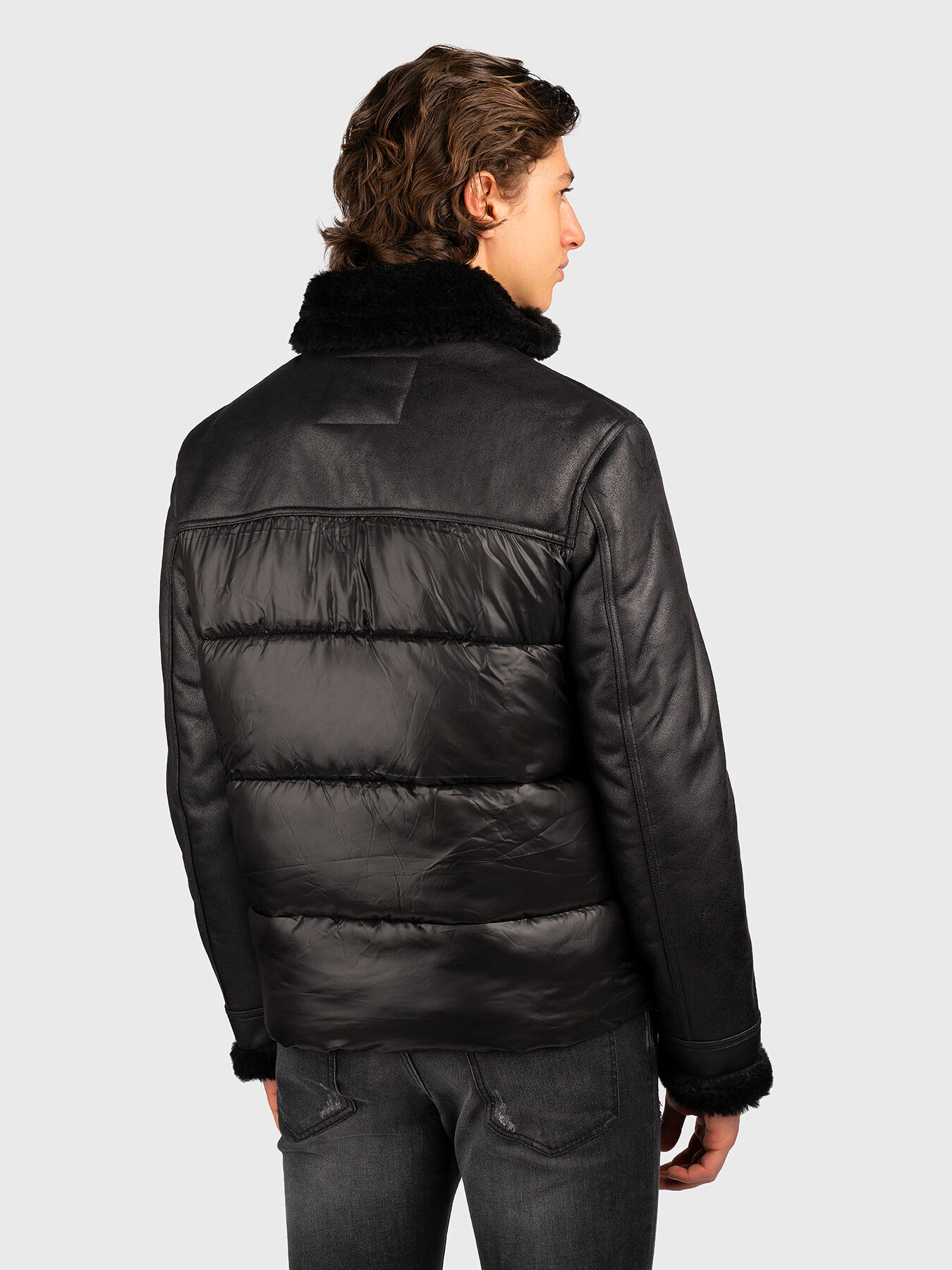 ジャケット・アウター theredthread S flip fur vest brown black THEREDTHREAD / ザレッドスレッド】S flip fur vest