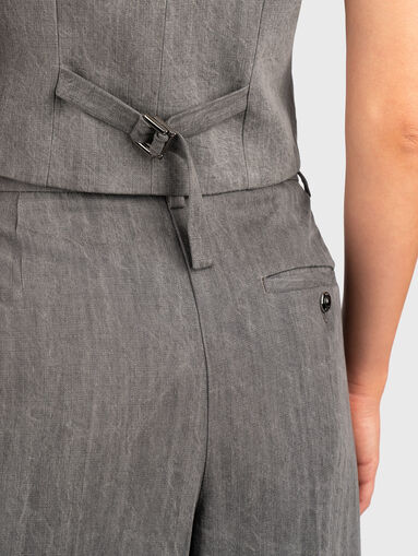 Vest with buttons - 5