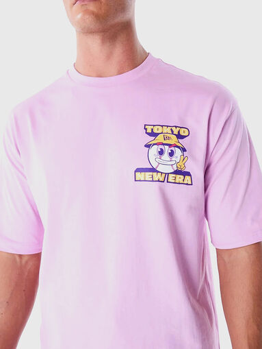 Pink t-shirt with a print on the back - 4