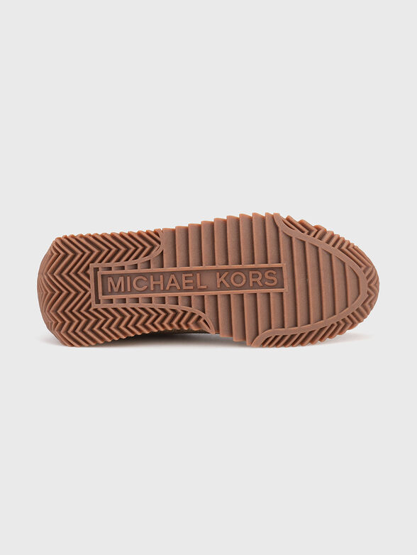 Leather sports shoes with rhinestones - 5