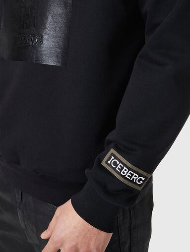 Hooded sweatshirt with print - 5