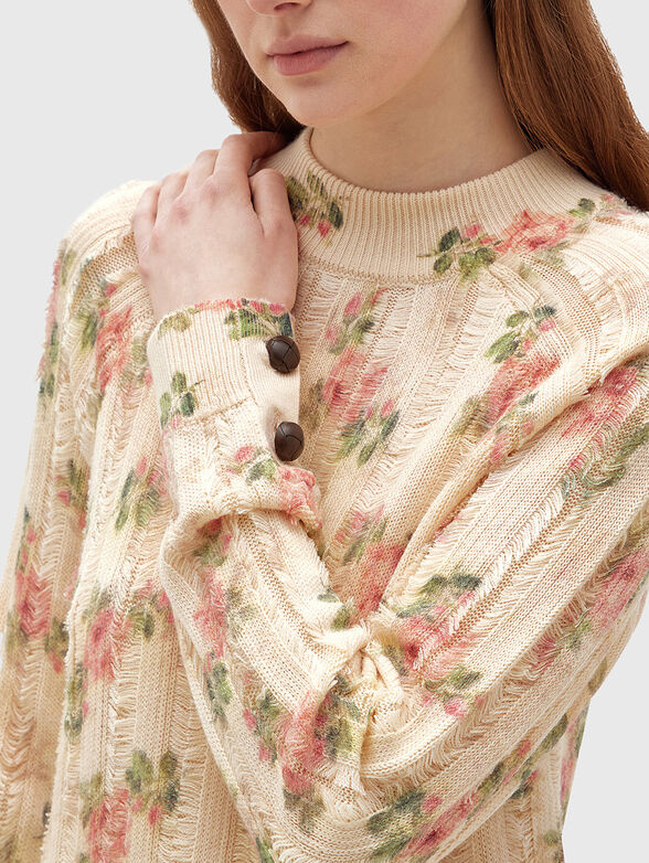 Wool blend sweater with oval neckline - 4