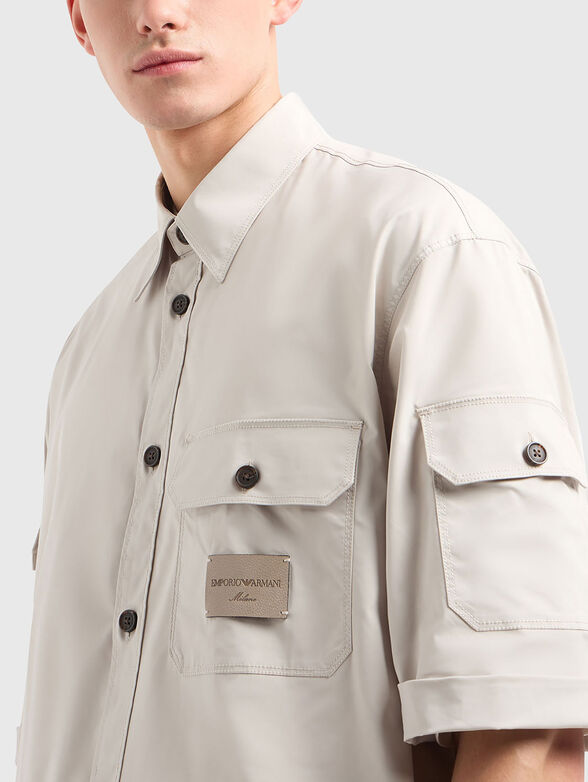 Short sleeved shirt with logo patch - 4