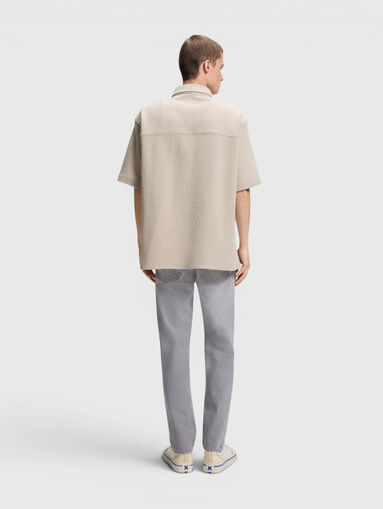 Short-sleeve shirt with a logo patch - 3
