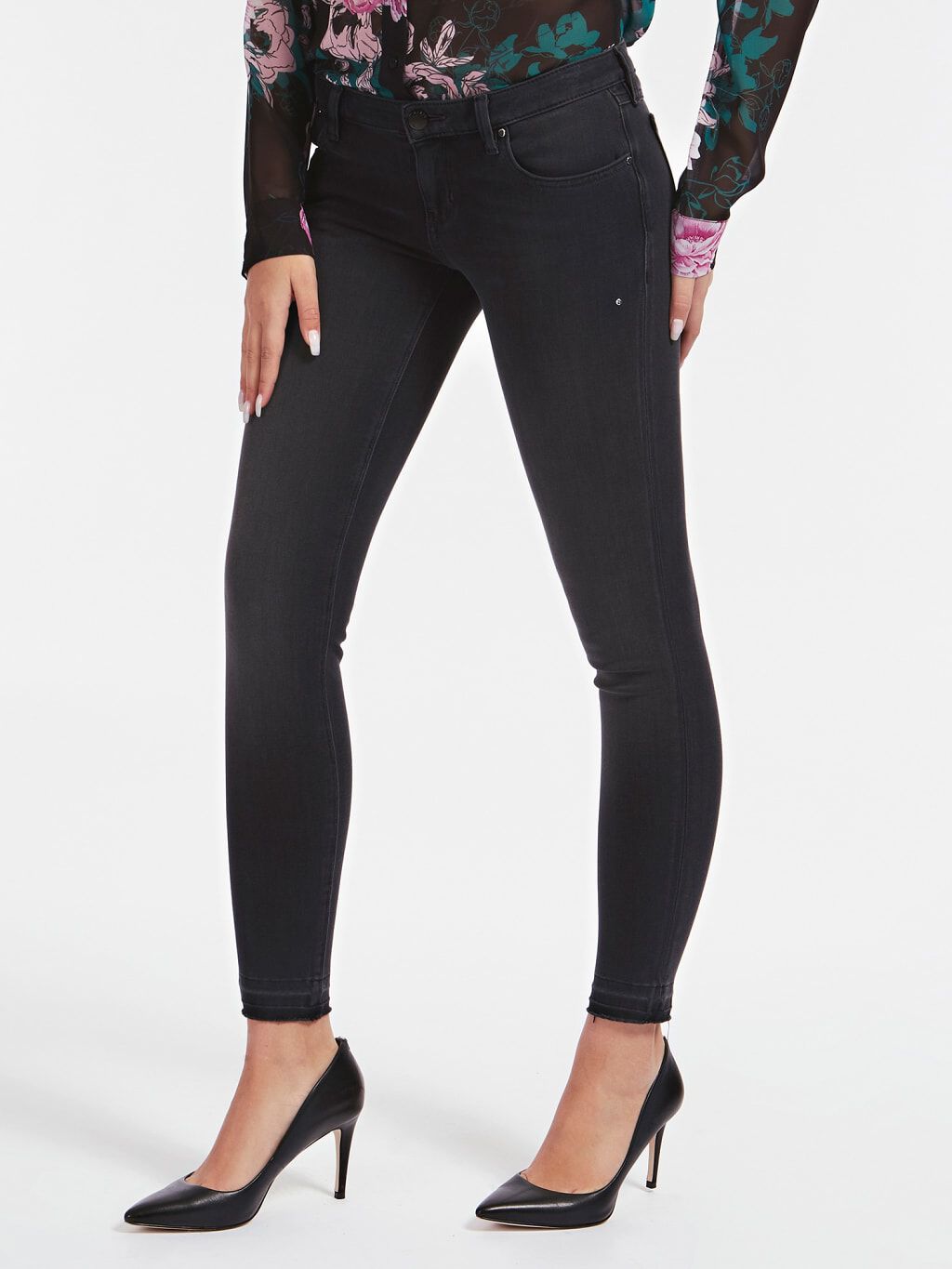 MARILYN Jeans brand GUESS — Globalbrandsstore.com/en