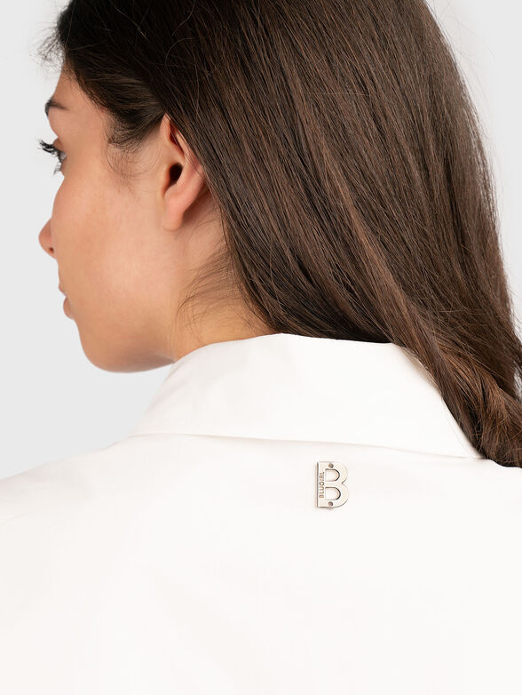 Oversized shirt with floral embroidery - 5