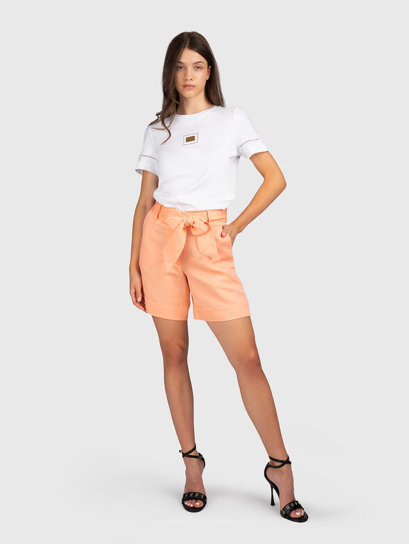 T-shirt with a metallic logo  - 2
