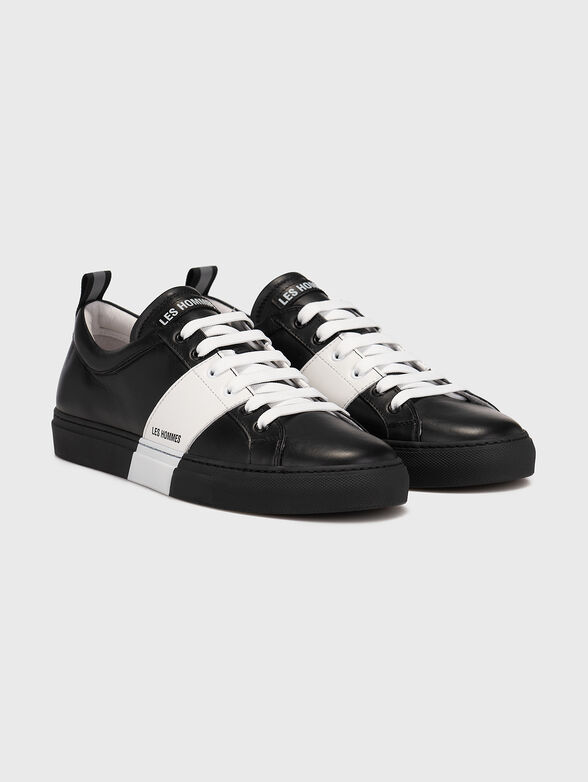 Leather sports shoes with contrasting details - 2