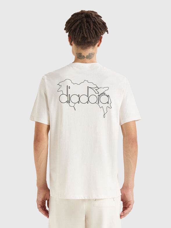 Unisex T-shirt with an accent logo print - 3