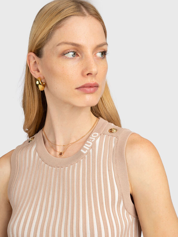 Knitted top with accent buttons - 4