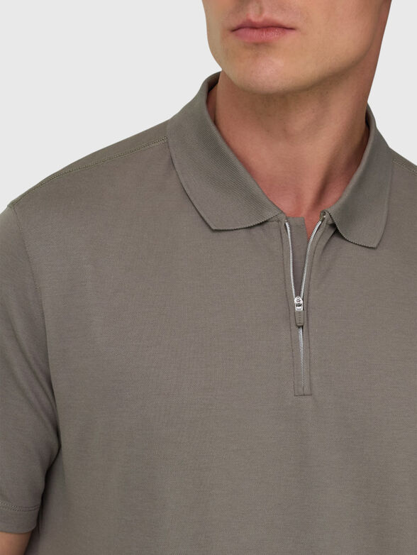 Cotton-blend polo shirt with a zip - 4