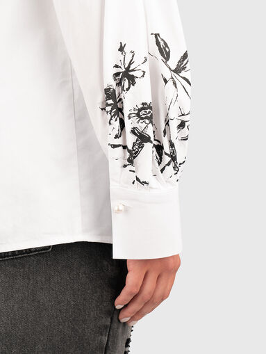 Shirt with floral print - 5
