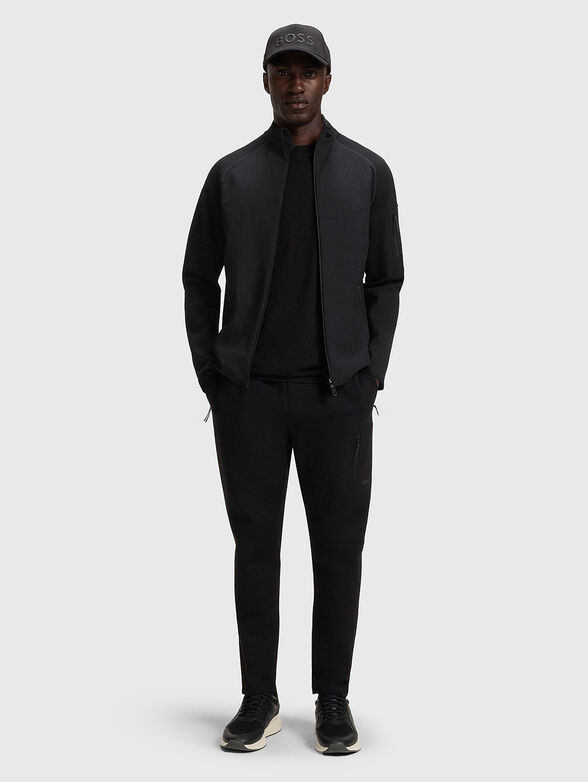 Sweatshirt with zip and pockets - 2