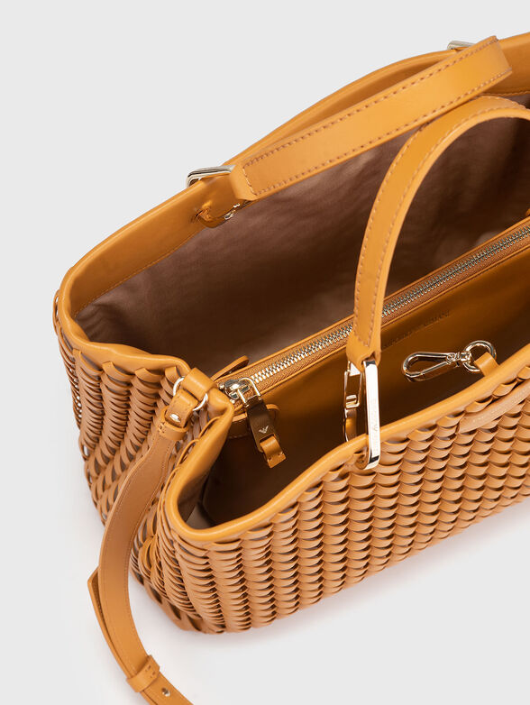 Big leather bag with knitted effect and logo - 6
