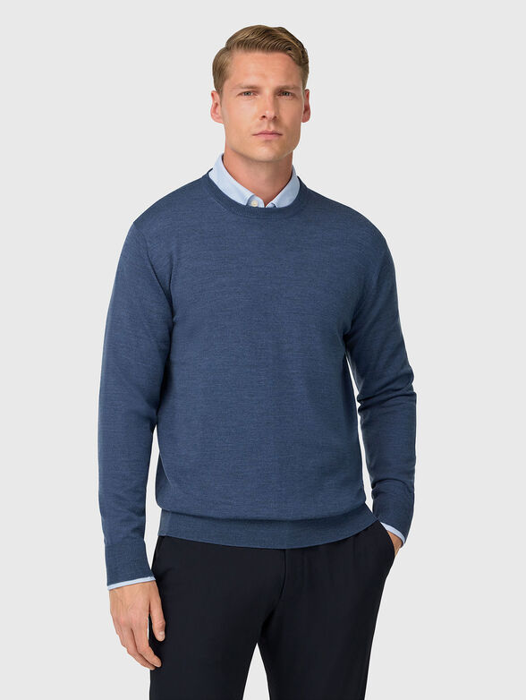 Wool sweater with oval neckline - 1