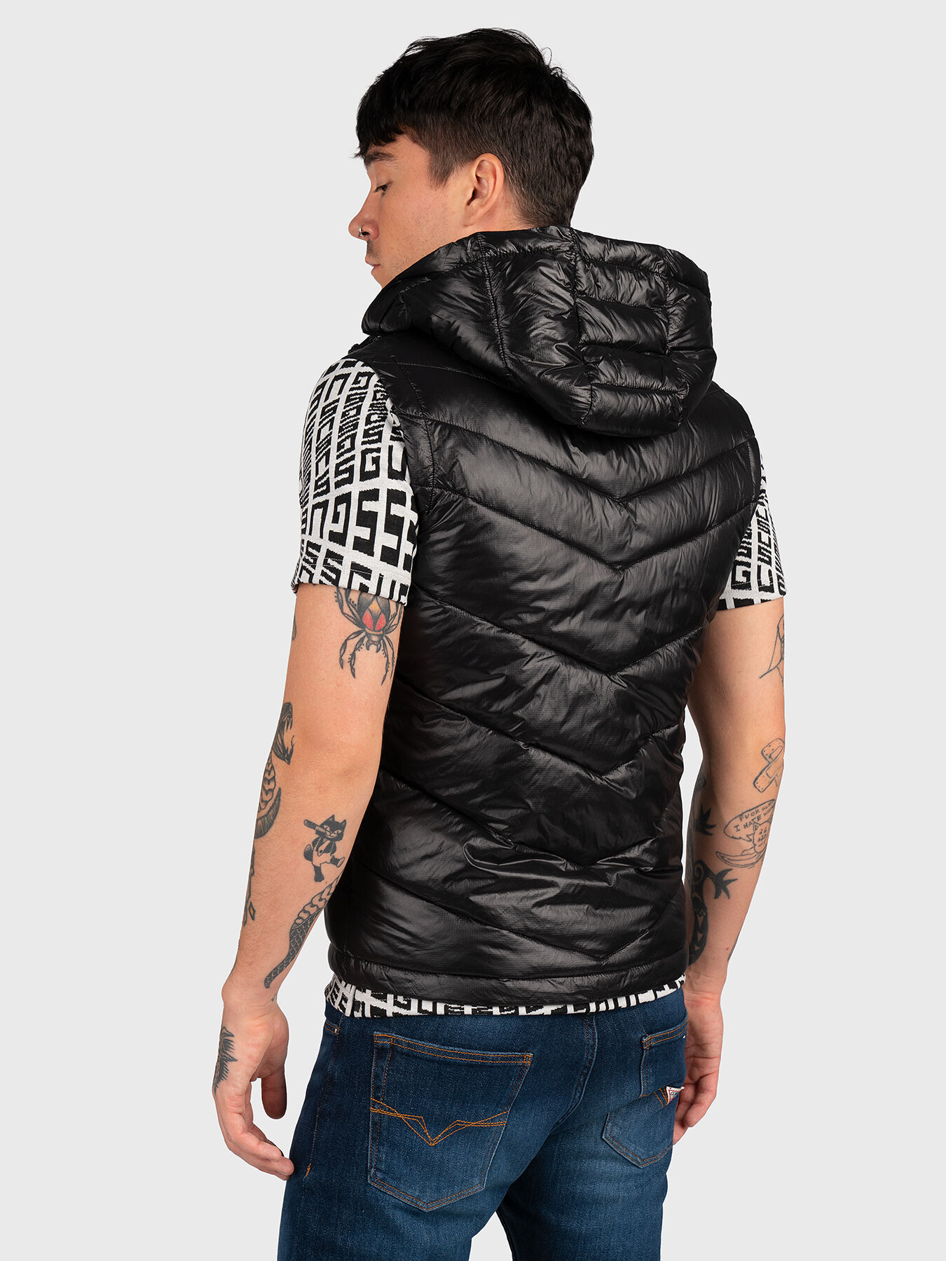 【oan】Mahat York Hood Vest Chevron Quilted Vest – MyAnorak
