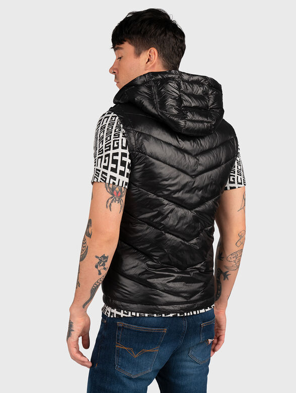 Black padded vest with hood and logo patch - 3