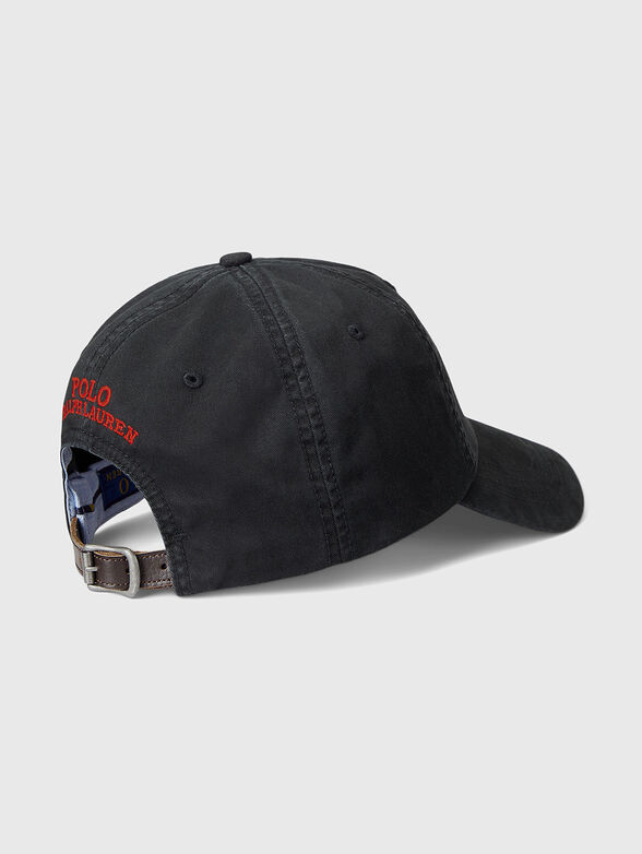Baseball cap with embroidered logo - 2
