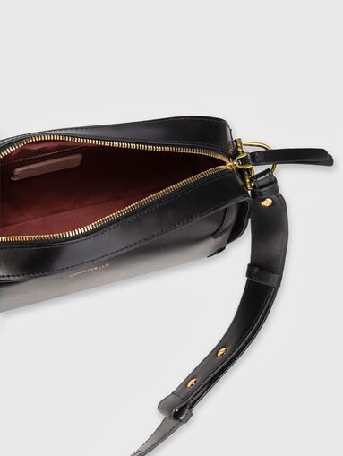 Leather bag with logo and gold details - 5