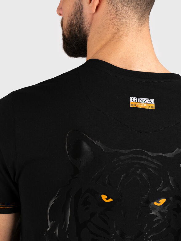 Black t-shirt with tiger prints  - 3