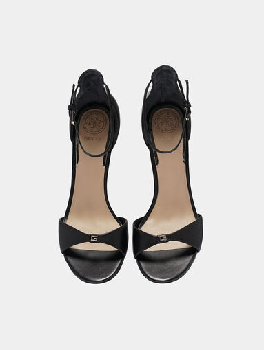 ABIRI Leather sandals in beige - 5