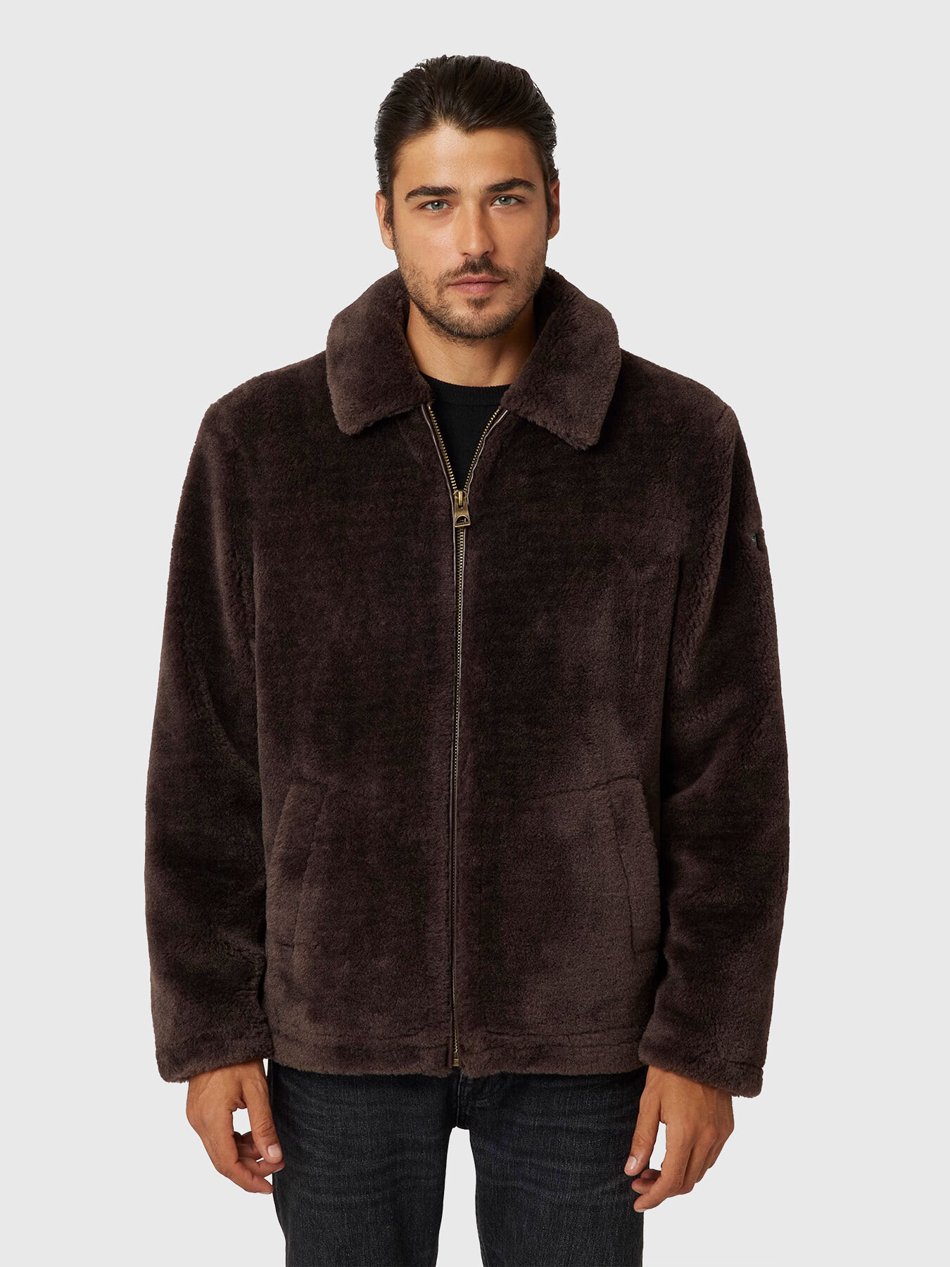 Beige eco fur jacket brand GUESS Globalbrandsstore en