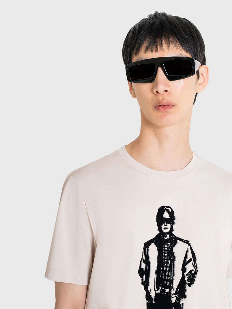 T-shirt with oval neckline and print - 3