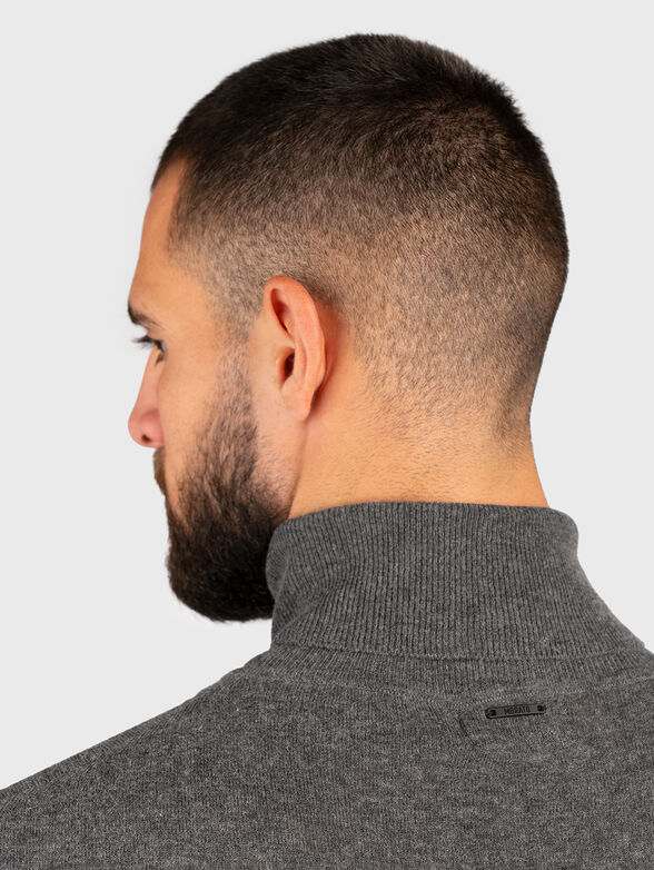 High-neck black sweater  - 3