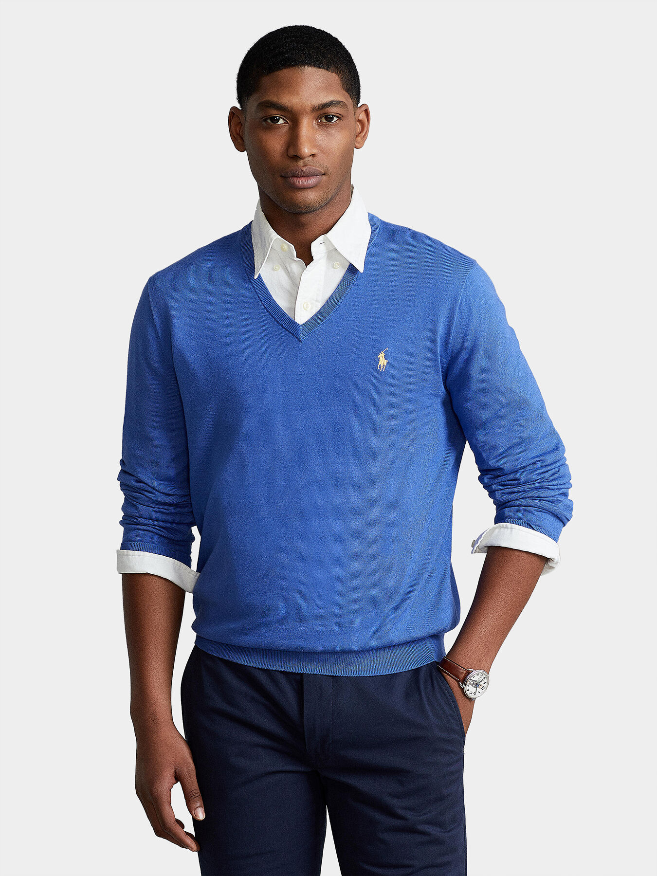 Blue sweater with V neck brand POLO RALPH LAUREN Globalbrandsstore en